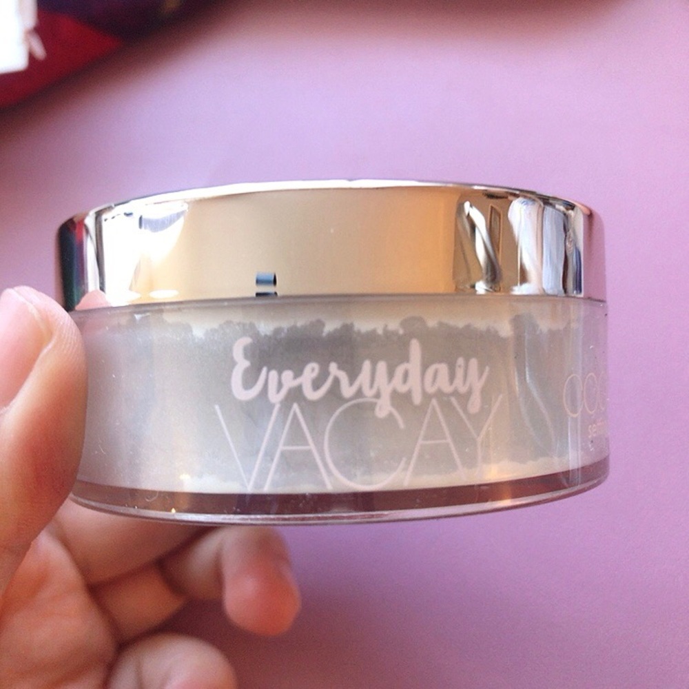 Ciate- Everyday Vacay Setting Powder - Picture 3 of 3